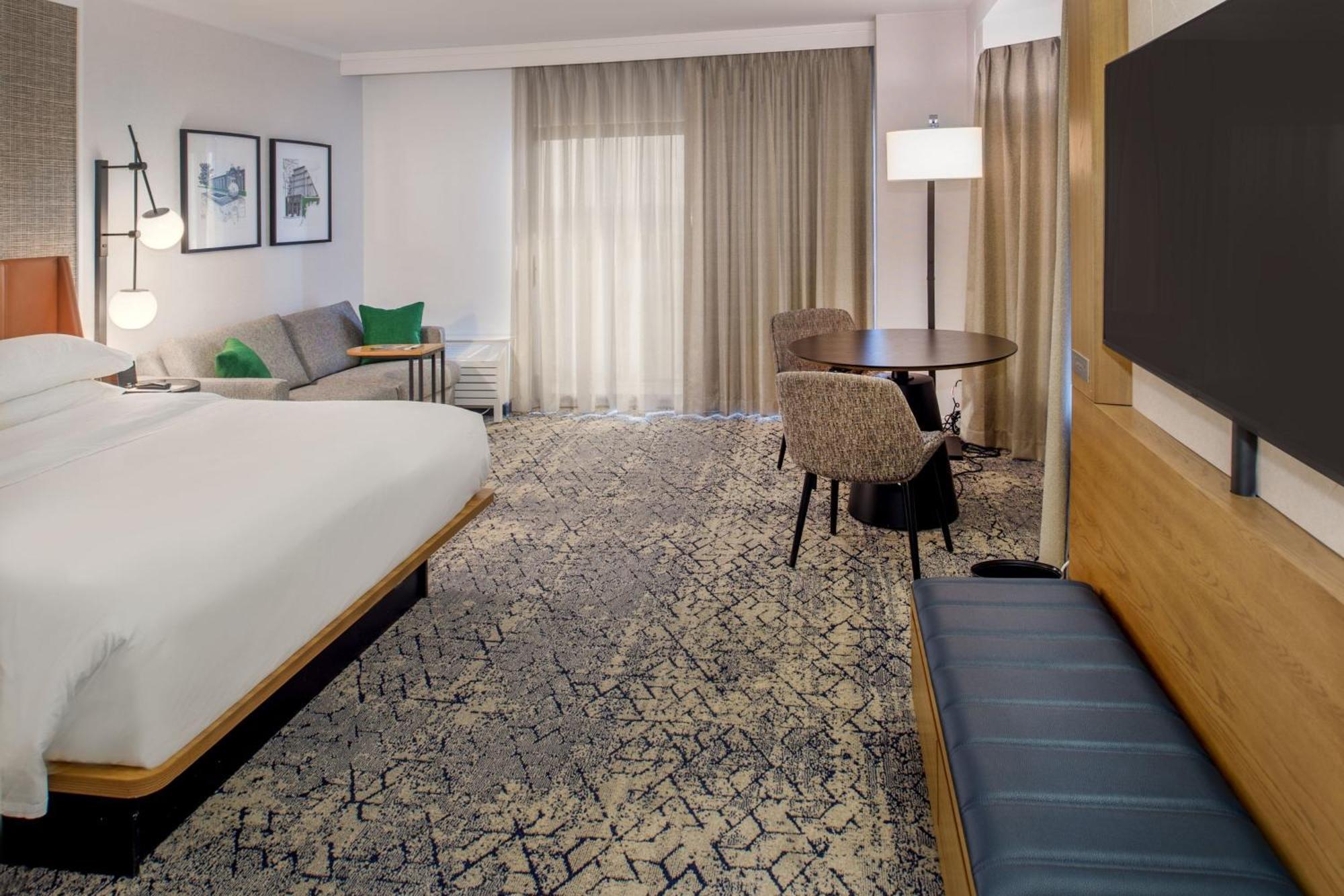 Sheraton Westport Plaza Maryland Heights Exterior photo
