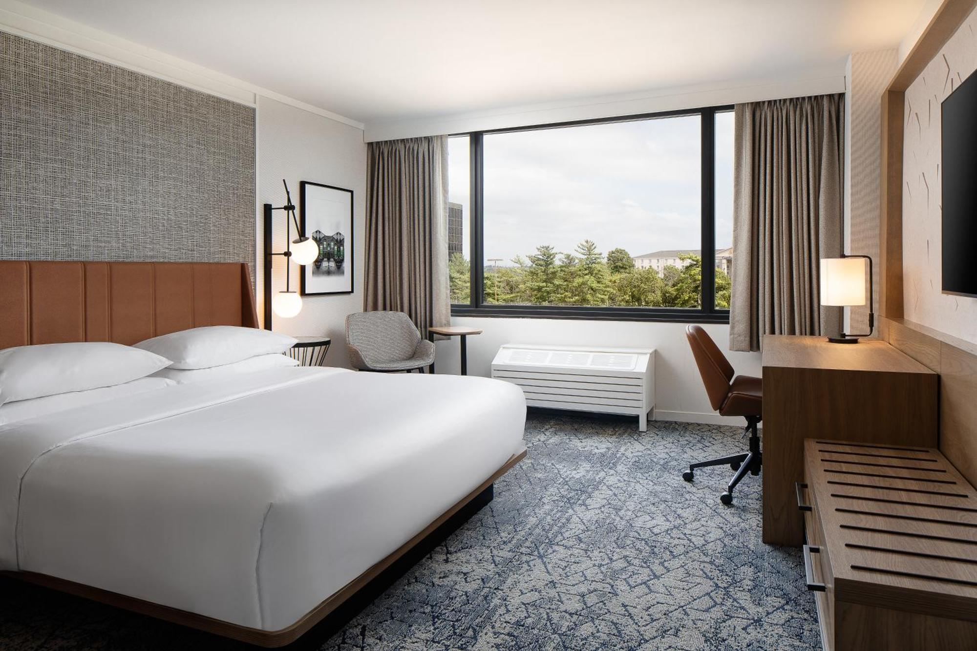 Sheraton Westport Plaza Maryland Heights Exterior photo