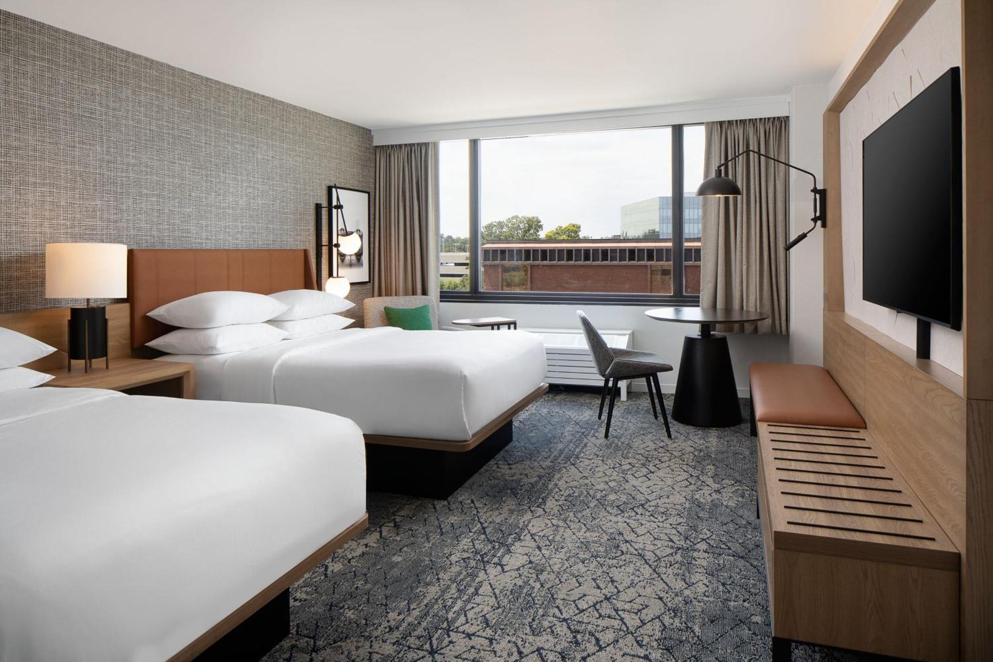 Sheraton Westport Plaza Maryland Heights Exterior photo